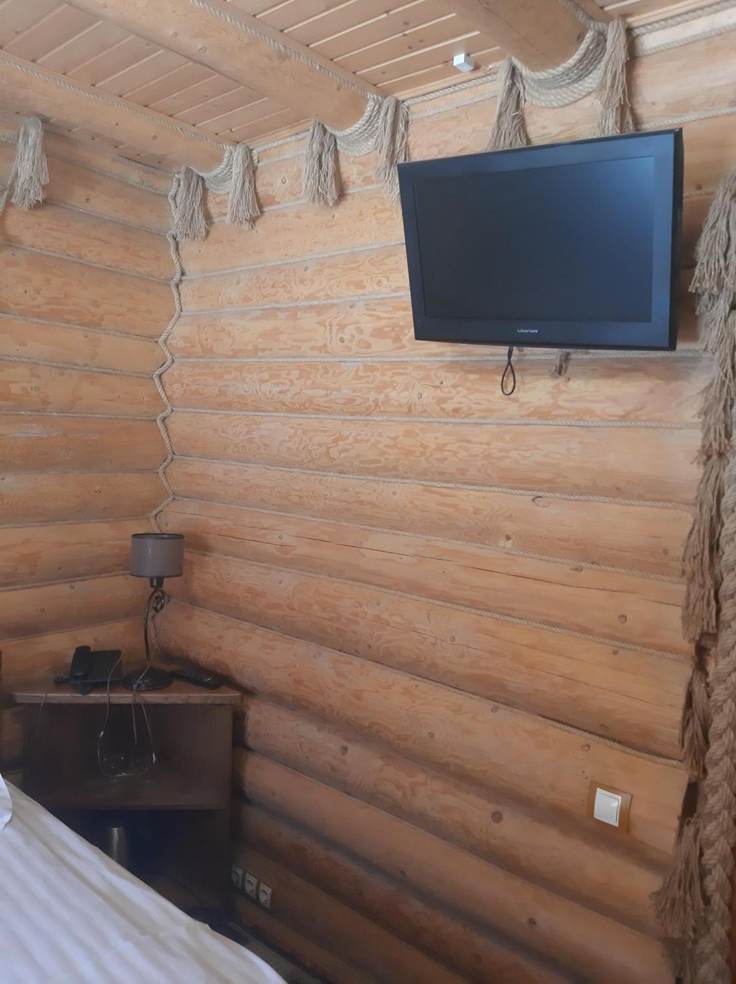 Арніка Hotel Felsőszinevér Kültér fotó