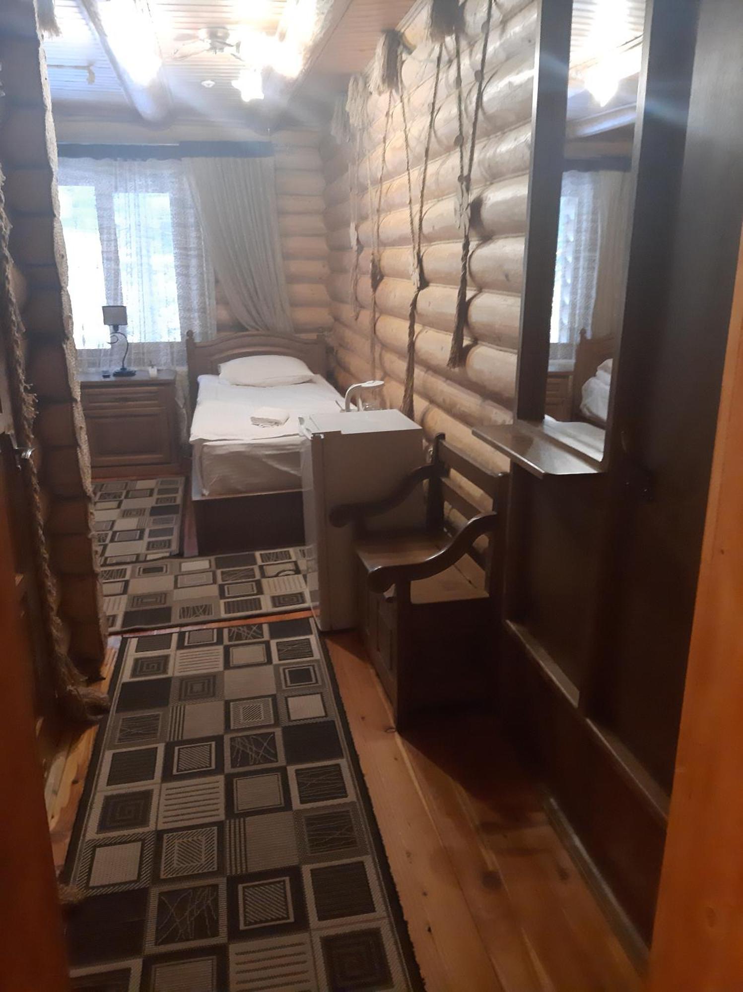Арніка Hotel Felsőszinevér Kültér fotó
